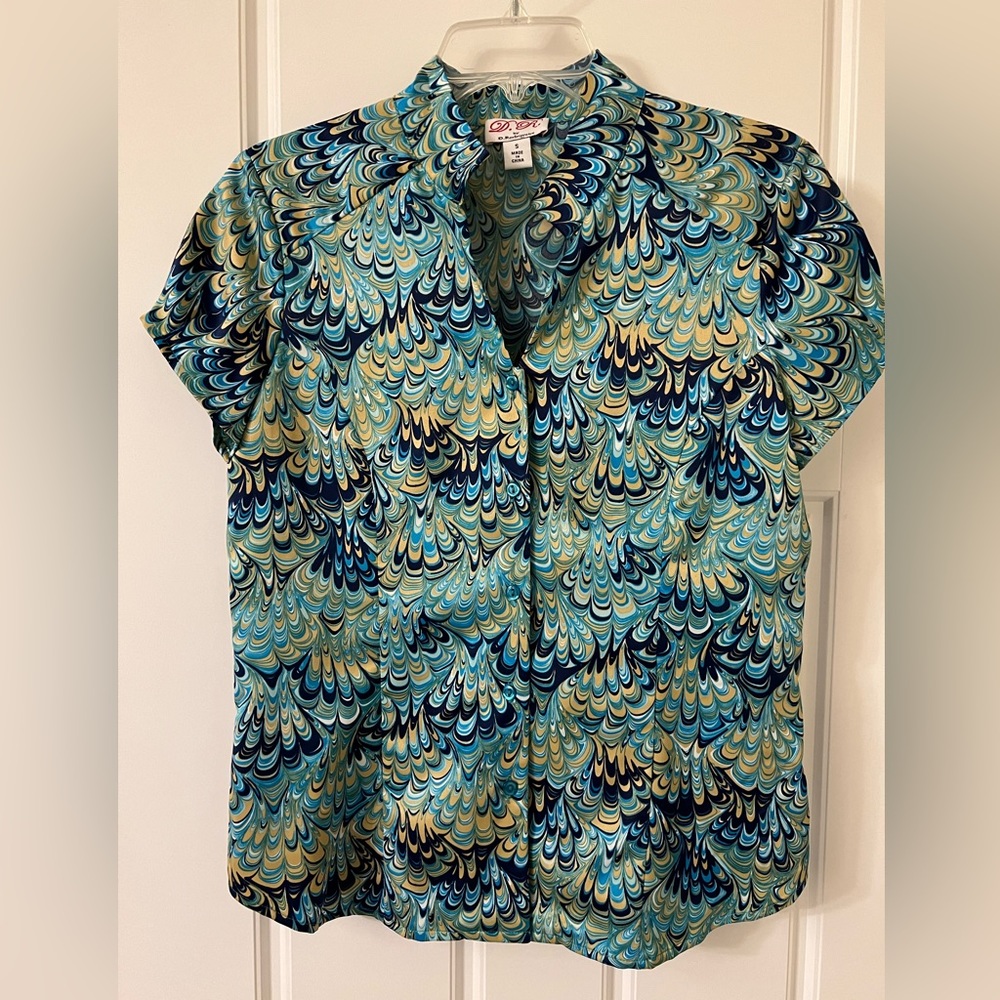 Short sleeve top